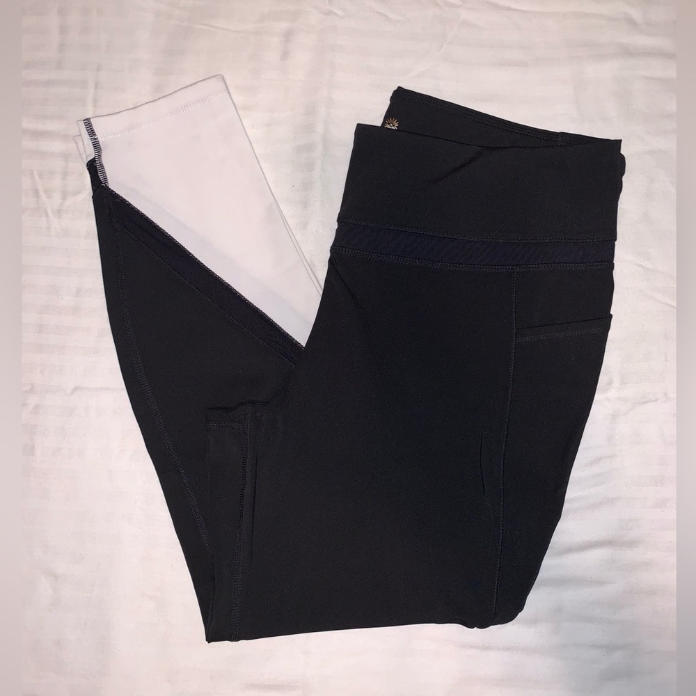 Tangerine Leggings - black and white with pockets